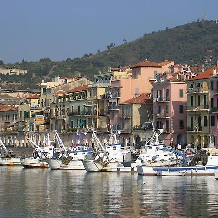 Nemo Apartment Imperia Bagian luar foto